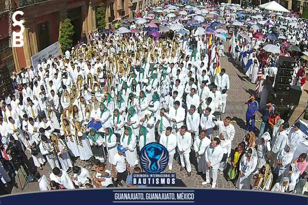 BereaInter's tweet photo. Ceremonia Internacional de Bautismos

León, Guanajuato, México

#LdmBautismos
#SoyLuzdelMundo 
#BereaInternacional https://t.co/sqz5mBY32U