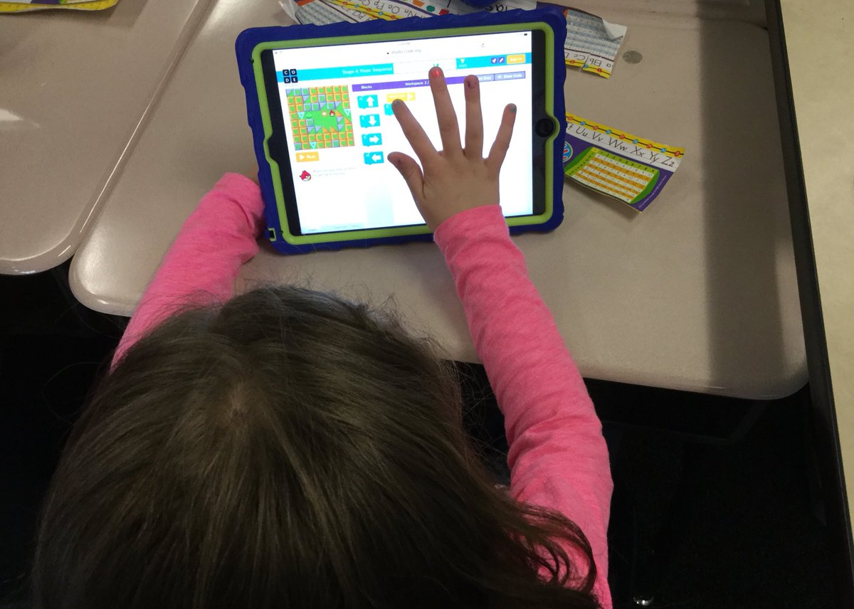 MrsRicesClass's tweet photo. We ended our day of digital learning with some @codeorg! #DLDay #StopDropnTweet #DigitalLearningDay @INeLearn https://t.co/RplaHIPhN6