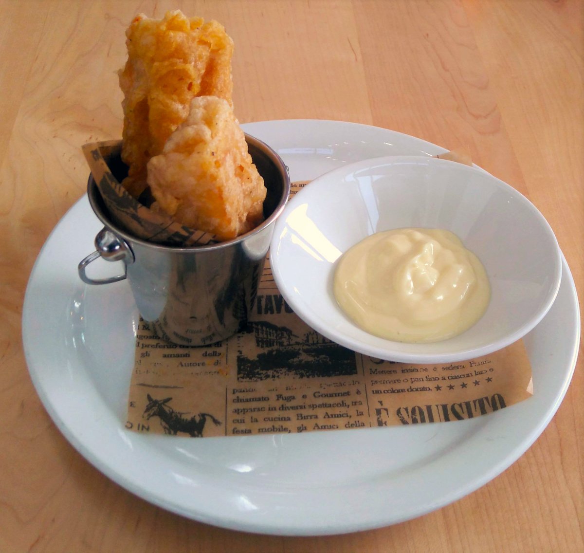 BocconeYYZ's tweet photo. Enjoy a free pizza bite appetizer at @BocconeYYZ with purchase of pasta, panini or entree: https://t.co/KsX7rCZmv1 https://t.co/3Yl9bGmutf