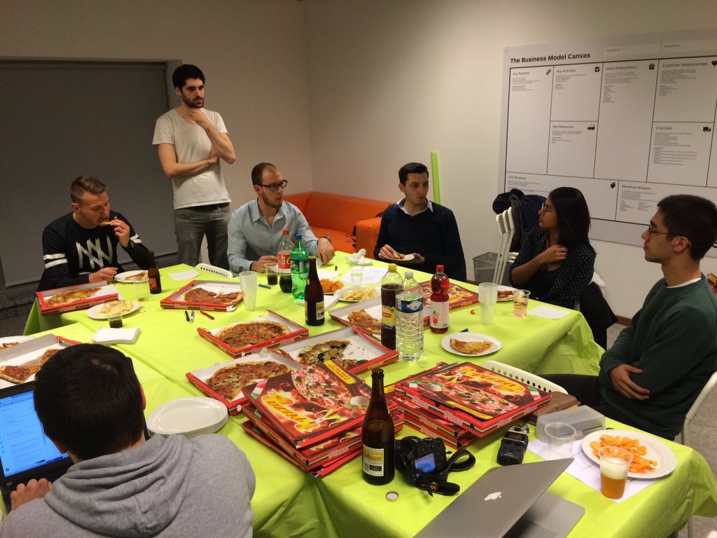 Roald Sieberath ☀ tweet media