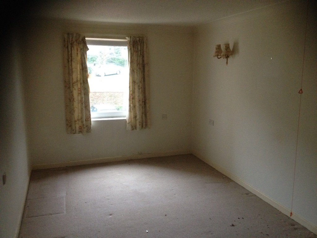 planbdevon's tweet image. 2 bedroom flat cleared today in Paignton