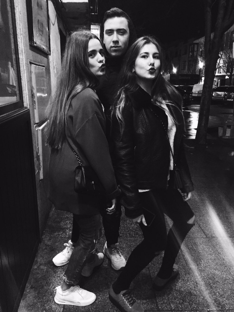 Slopezconde's tweet photo. Bbysss👻🤘🏼💙 https://t.co/sCxaeV8Os0