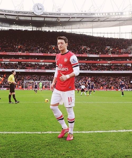 MotivacionesF's tweet photo. "Lo mas importante en el fútbol es divertirse" - Mesut Özil. https://t.co/ocfp6L3ocx
