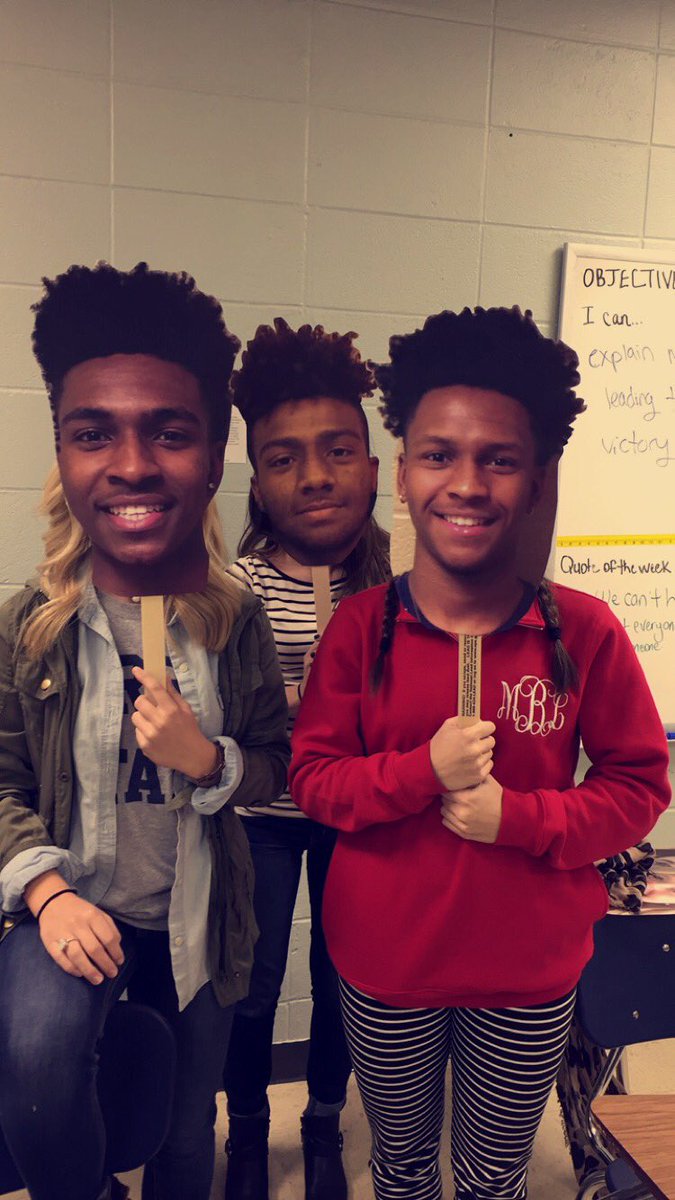 erinelaine_'s tweet photo. @cb_combs #CombsSquad #BallIsLife #BrosForLife #GetItBackFellas https://t.co/UMOBxTlyVy