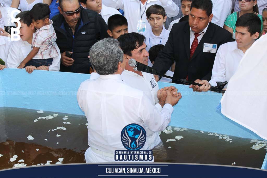 BereaInter's tweet photo. Ceremonia Internacional de Bautismos

Culiacán, Sinaloa, México

#LdmBautismos
#SoyLuzdelMundo 
#BereaInternacional https://t.co/d00n2WsgWa