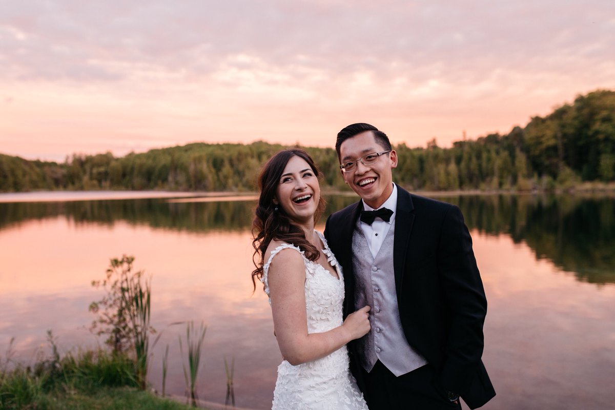 How about a wedding preview on a Wednesday? Link in profile 😊 #lakesidewedding #rusticwedding #torontowedding