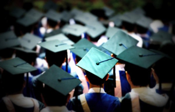 Addictd2Success's tweet photo. 16 Important Lessons on Success You Won't Learn in School https://t.co/LN0Bc4Th5W https://t.co/DalMcpZf9p