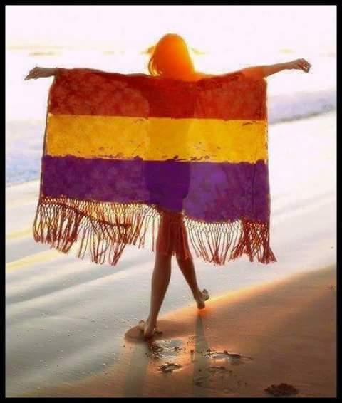 jesusguardiola's tweet photo. Por una enseñanza libre,laica,gratuita y de calidad.#RepúblicaEnLibertad.Somos ciudadanos no súbditos. https://t.co/py0u7Zwzea