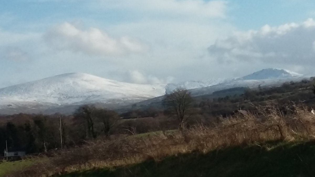 Dart  and Sawel #sperrinmountains with a good  covering of snow #Ireland2016