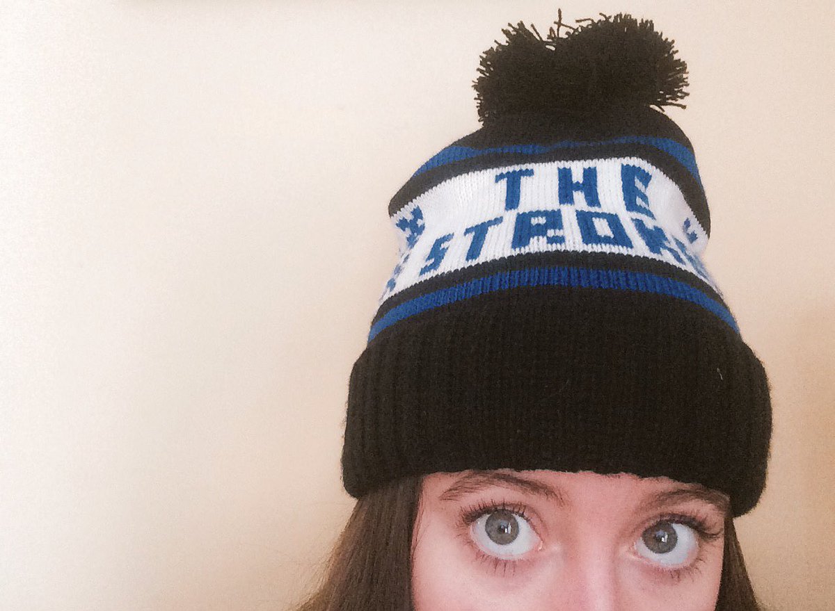 TakeltOrLeaveIt's tweet image. PSA about how warm and comfy these @thestrokes beanies are #winternecessity
