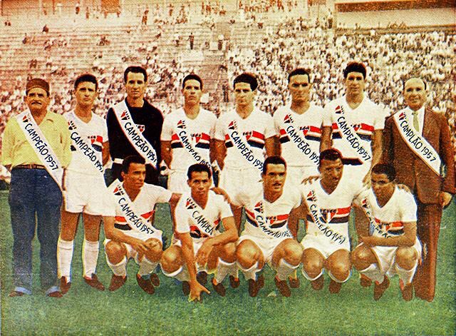Oldfootballphotos On Twitter Saopaulo Spfc 1957 Campeaopaulista Coach Guttmann Niltondesordi Zizinho Https T Co Lhwov9hel2