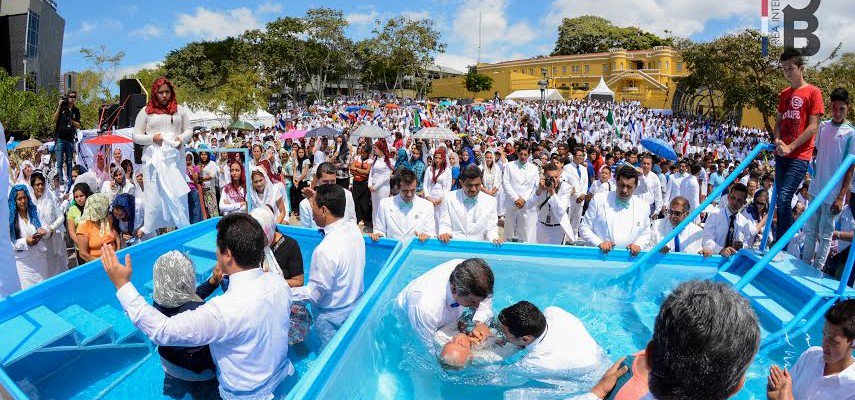 BereaInter's tweet photo. "300 personas se bautizaron este fin de semana”
Fuente: VidaFM

https://t.co/6PHJAcazRl

#LdmBautismos https://t.co/BVzI3qRqFv