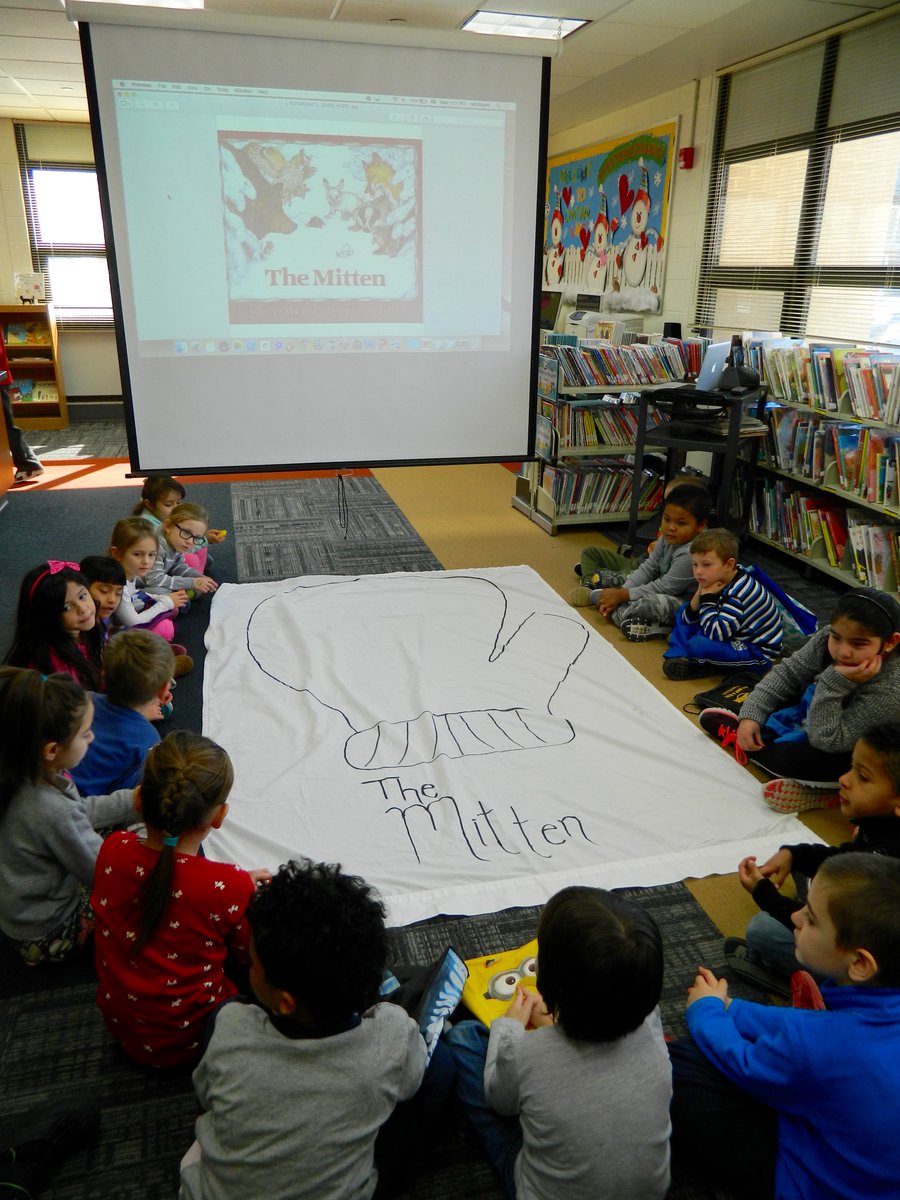 t_kellerhals's tweet photo. Afternoon kindergarten enjoying "The Mitten"and fun activities in the LMC. #62learns #62CE https://t.co/4pwy3rmxzU