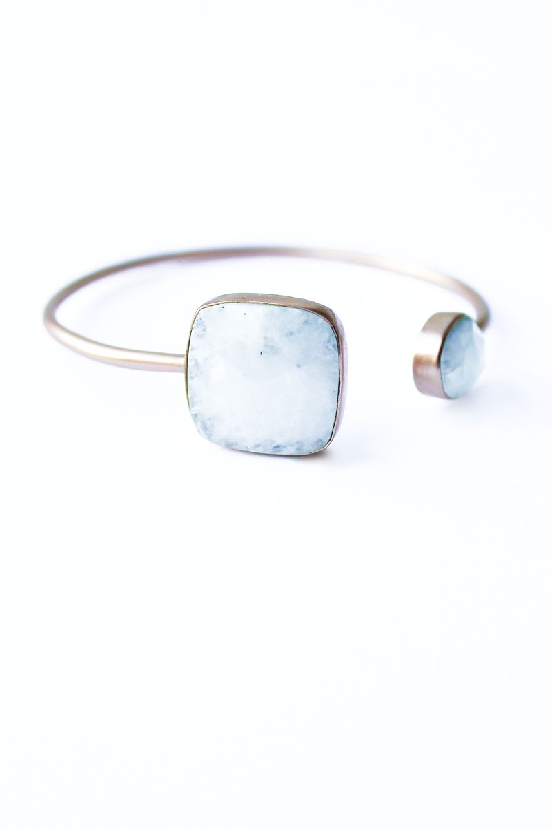 Check out the latest products in our online store: gamme-blanche.com/collections/all  / <a href="/ShopifyPicks/">Matthew</a> #shopifypicks