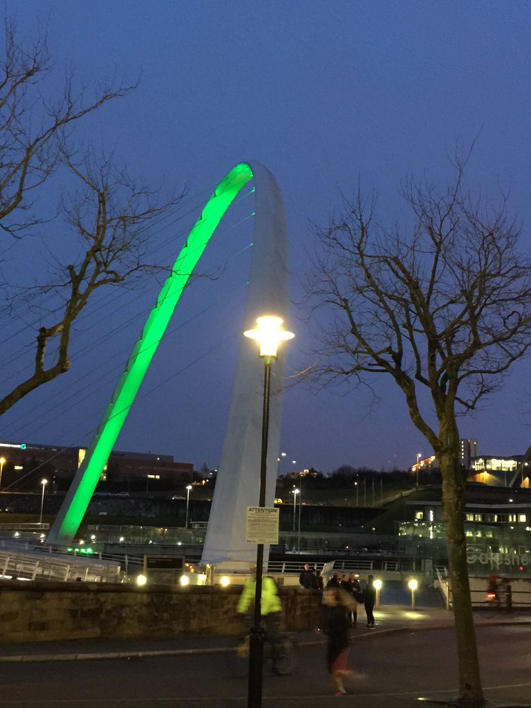 ballboyscharity's tweet photo. Gone Green for #Ballboys #newcastle #Bridge #goodtobeback https://t.co/FwdnMHXFX0