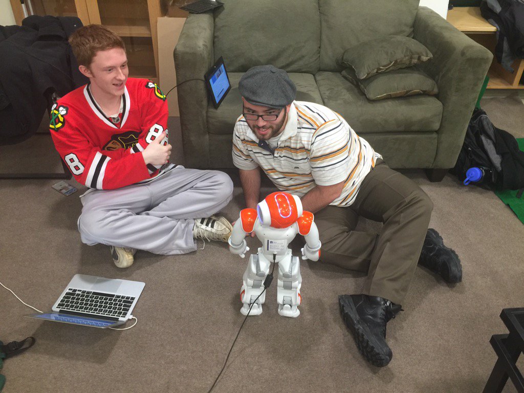 heirlab's tweet photo. Students programming human-robot interactions in the #HEIRLab @MUEngineering @outofthebox1 https://t.co/Hym55PPI4C