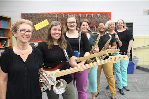 barky1777's tweet photo. Another reason to be proud of #D62 - the teacher band "the D62s." 
#62learns #62PL https://t.co/qVTPSTRwUN