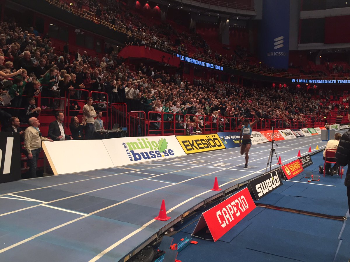 WorldAthletics's tweet photo. NEW WORLD RECORD

Genzebe Dibaba runs 4:13.31 in the indoor mile. Historic. https://t.co/sryytUY2qO