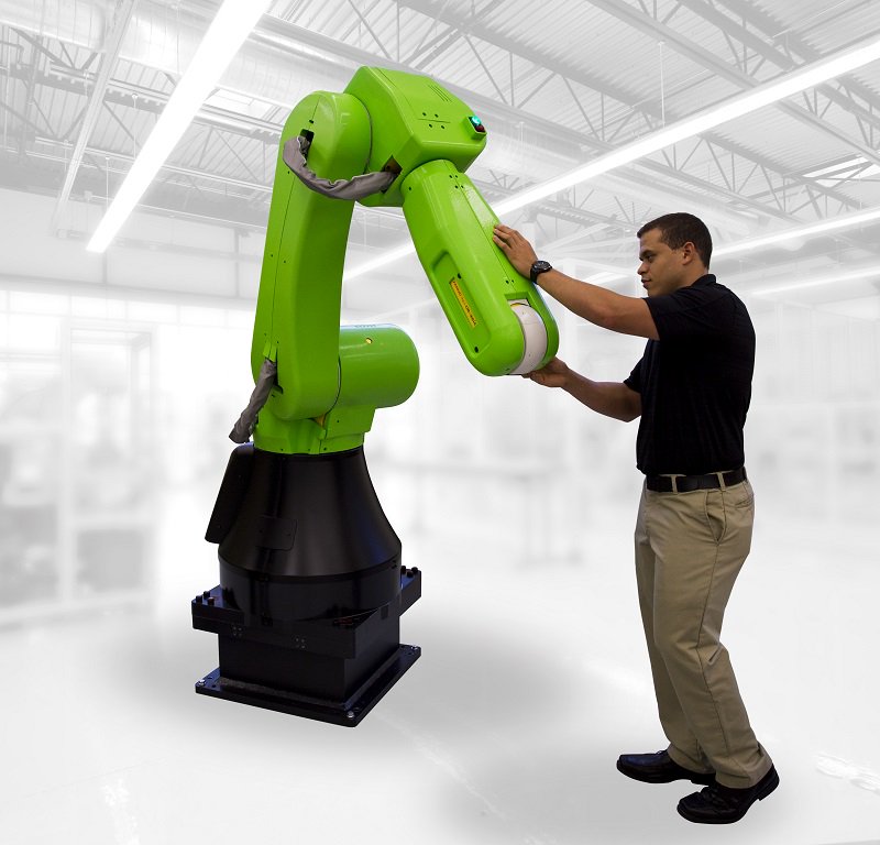IEN_Now's tweet image. Big collaborative robot from @FANUCAmerica has industry-first 35 kg payload: ien.com/new-products/g… #RobotHandshake
