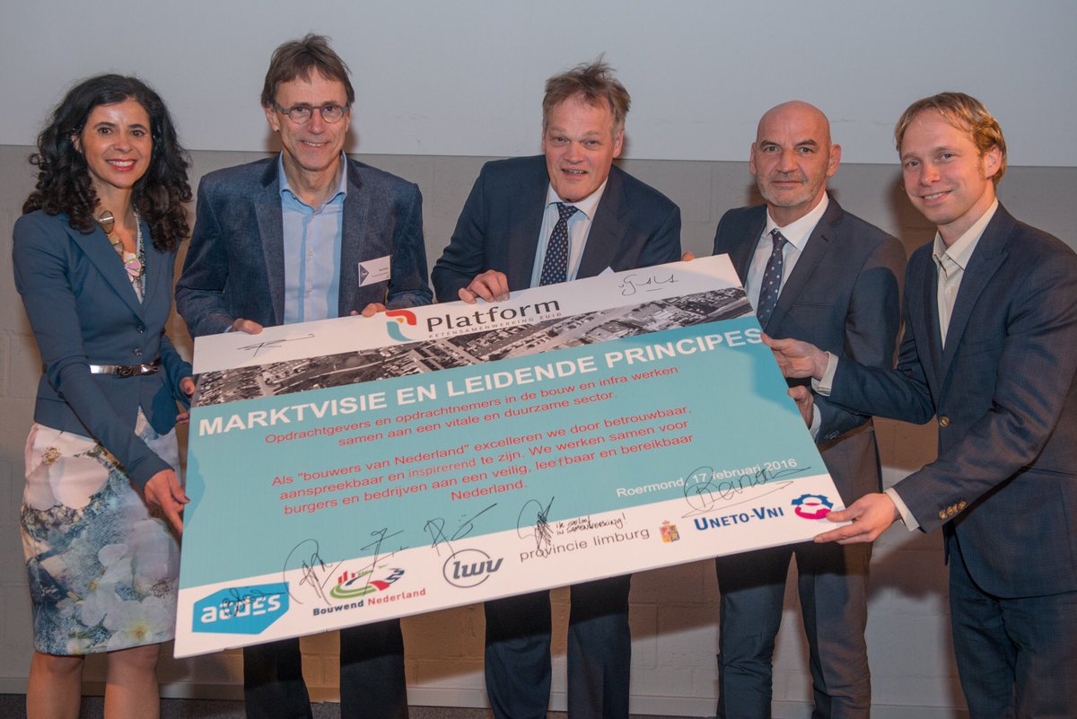 daanprevoo's tweet photo. Provincie @limburg gaat voor samenwerking voor een betere, duurzame en betaalbare woon- en leefomgeving! https://t.co/Jw2J3ppThT