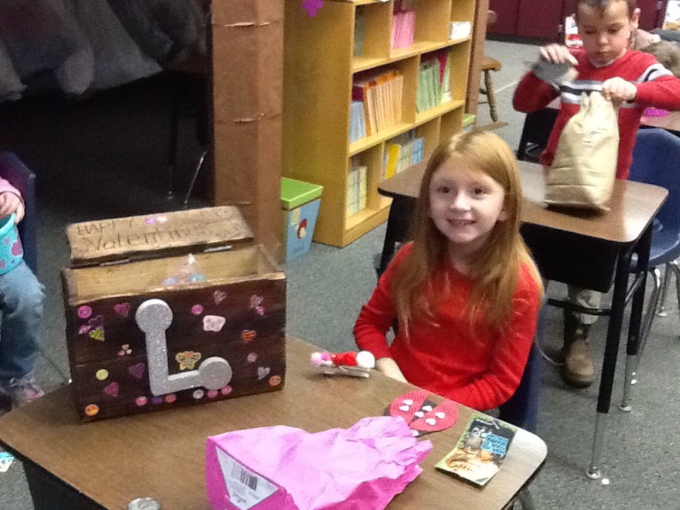 JCDMissCarter's tweet photo. Valentine's Day fun!  #stopdropntweet #bethe1 #jcde https://t.co/nzMOGOdbrJ
