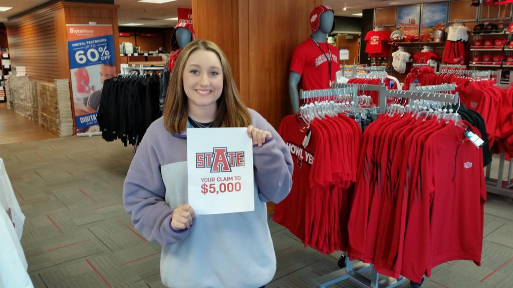 AstateBookstore's tweet photo. Next Monday we’ll start giving $250 scholarships to one student per day. Just RT or like these posts. Good luck! https://t.co/RcN5SpKGl9