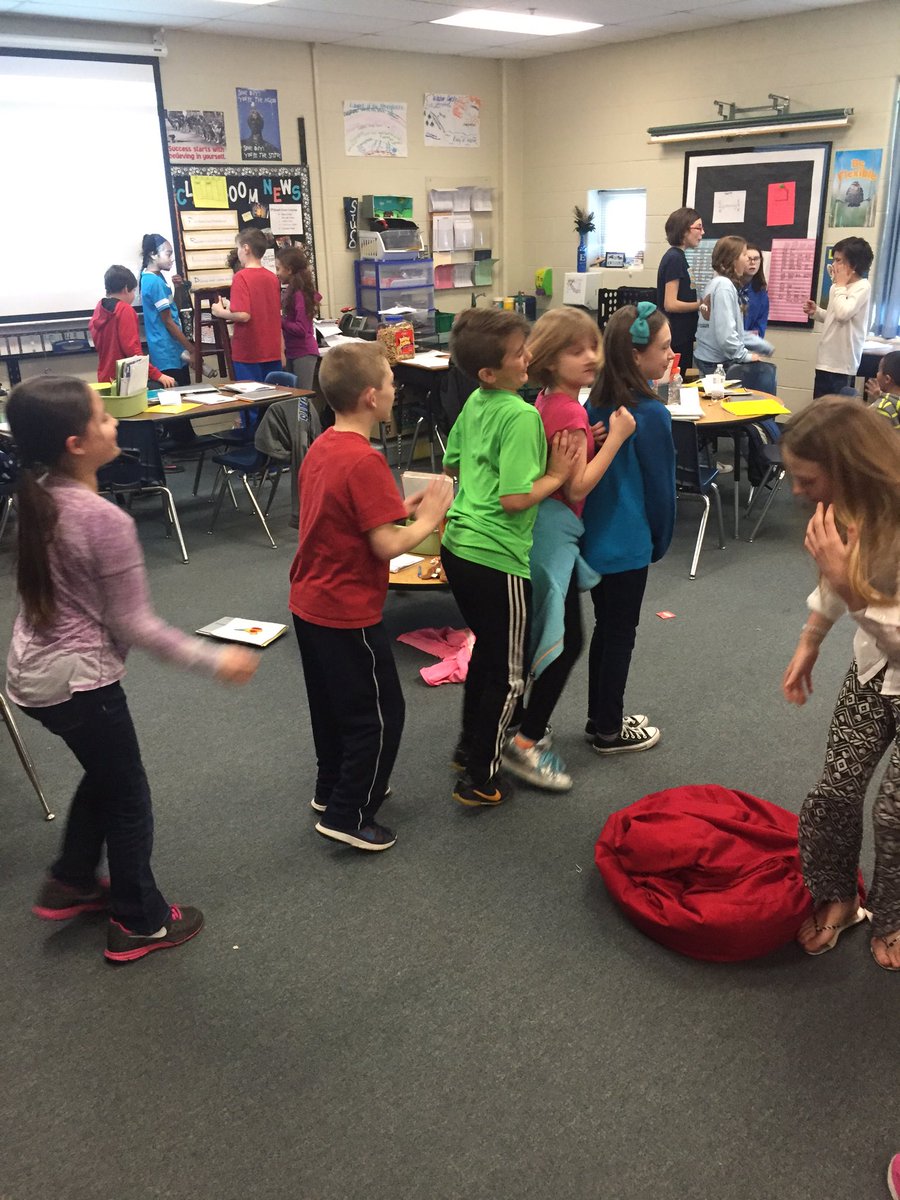 LSsharks5's tweet photo. Demonstrate Newton's third law @LillianSchuElem @Crossett5th https://t.co/JR3MJ5tH4c