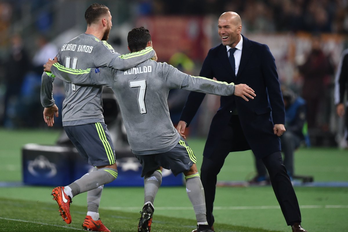 SC_ESPN's tweet photo. #CHAMPIONSxESPN ¡Gol del Real Madrid! A los 12' ST, Cristiano Ronaldo pone el 1-0 ante Roma. https://t.co/kNjWv93Tp4