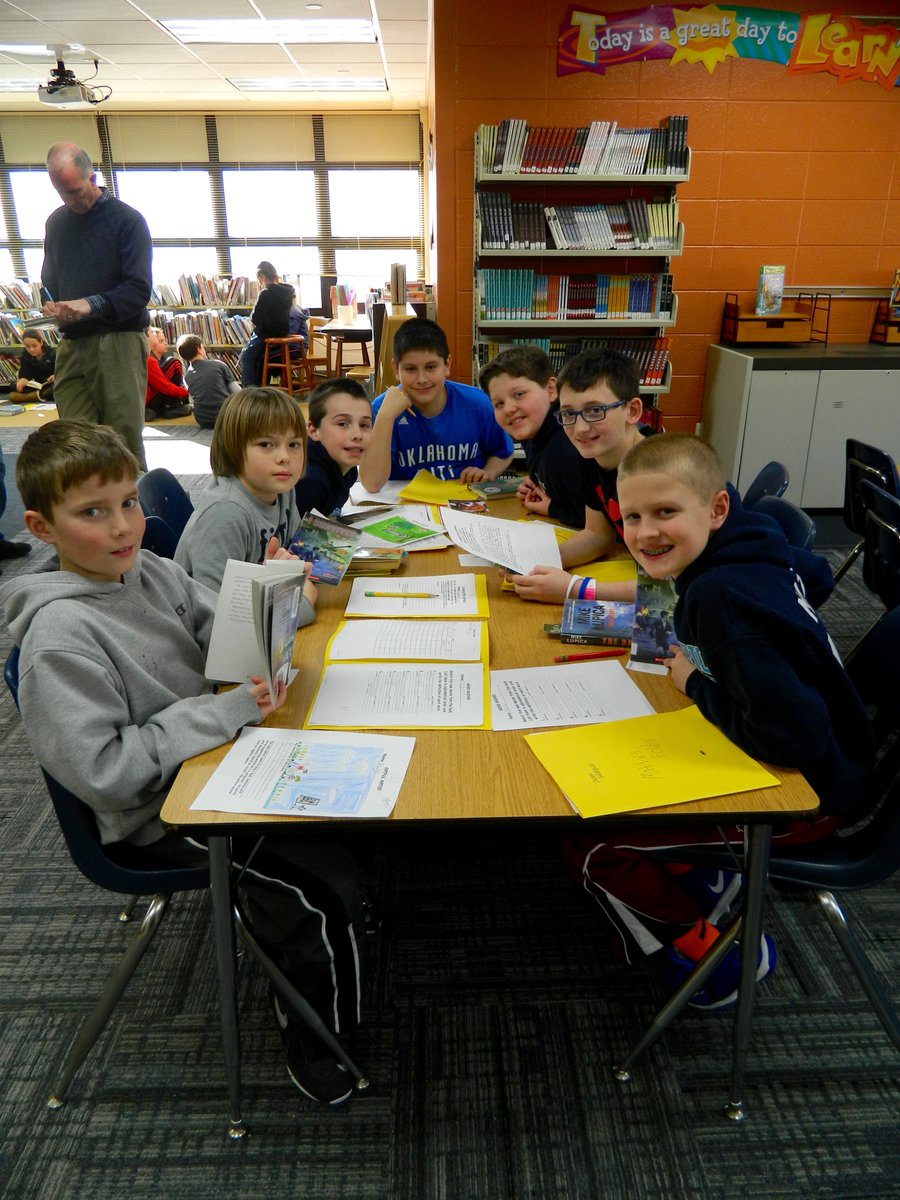 t_kellerhals's tweet photo. 5th grade lit circles in the LMC! #62learns #62CE https://t.co/0PvfQckWwr