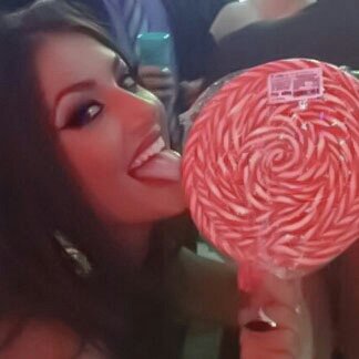 HelpTudo's tweet image. Icons Anaju Dorigon
Fav se gostar 
RT se Pegar