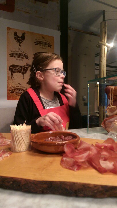 Herderham's tweet photo. Erg leuk . @kookstrijd @VershalHetVeem .
Morgen nog een dag .  In inschrijven kan morgen ook nog. #Kookstrijd https://t.co/NwgkKWnlN5