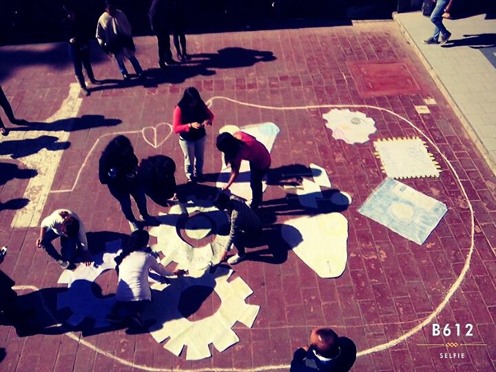 karinapricesit1's tweet photo. @IsraelHPs Trabajando en grupo, dejando el TOC de lado. #educativaudg_r11 https://t.co/N50FV3YK8o