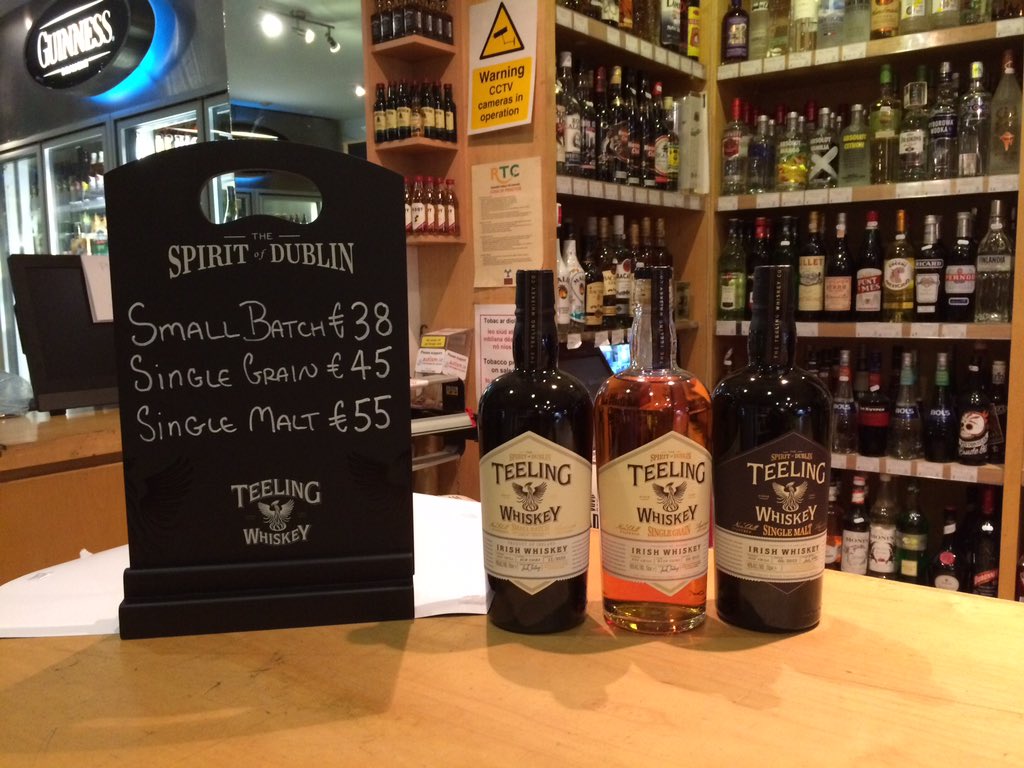 TeelingWhiskey's tweet photo. The Teeling Trinity looking mighty fine @HollandsOfBray today! #TeelingWhiskey #HollandsofBray https://t.co/2EVPgo9dfT