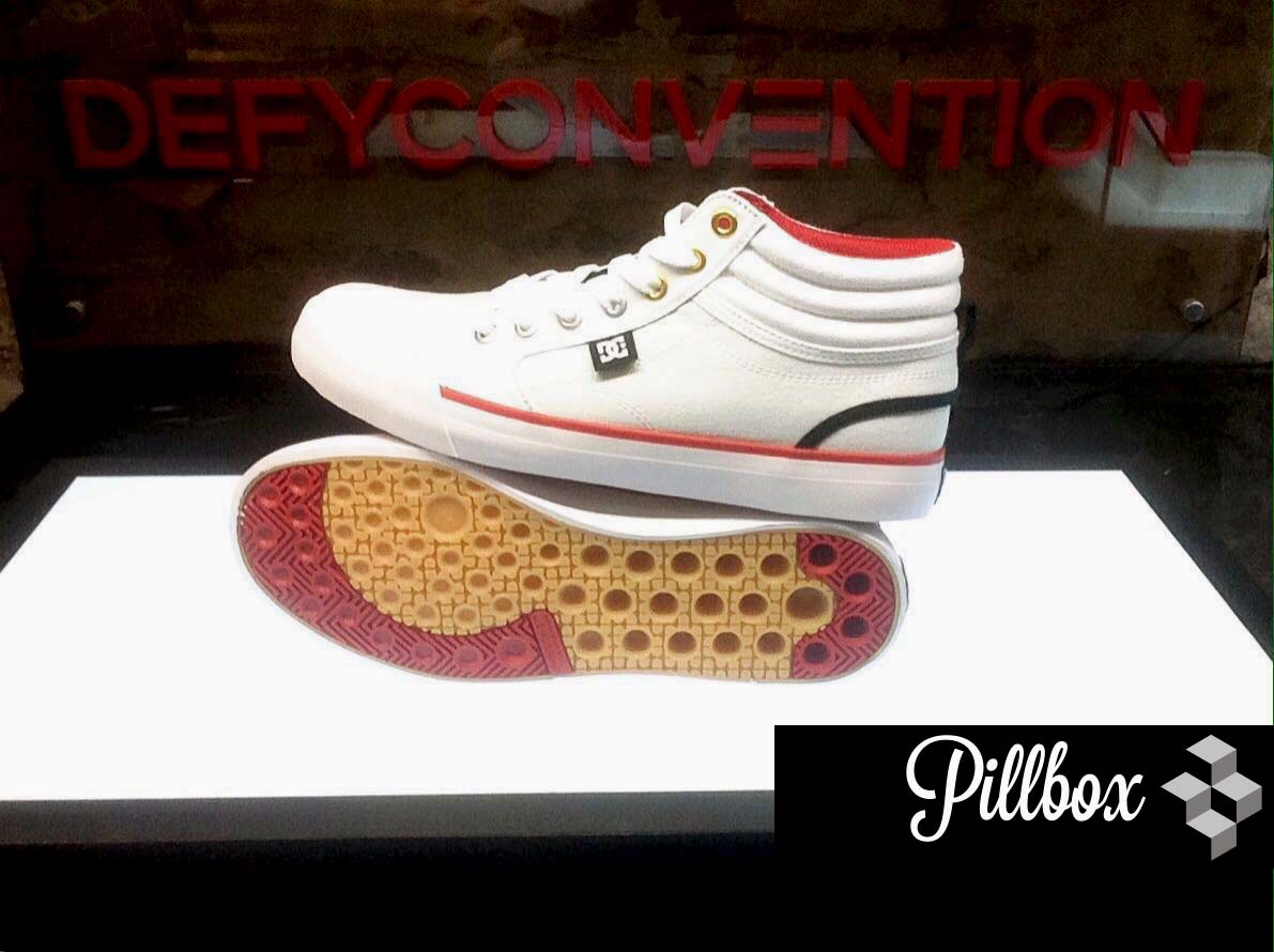 pillbox_mx's tweet photo. @dcshoes &amp; Evan Smith para @pillbox_mx ahora es cuando ir a facebook a comprar en línea... go https://t.co/aFnLGyNtkf