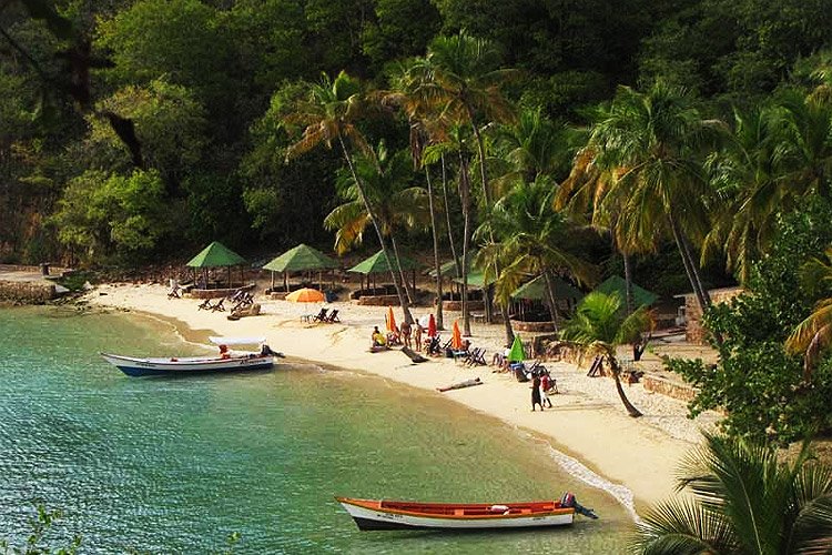 Venezuela tiene sitios espectaculares y muy interesantes. Uno es el paraíso del Parque Nacional Mochima.