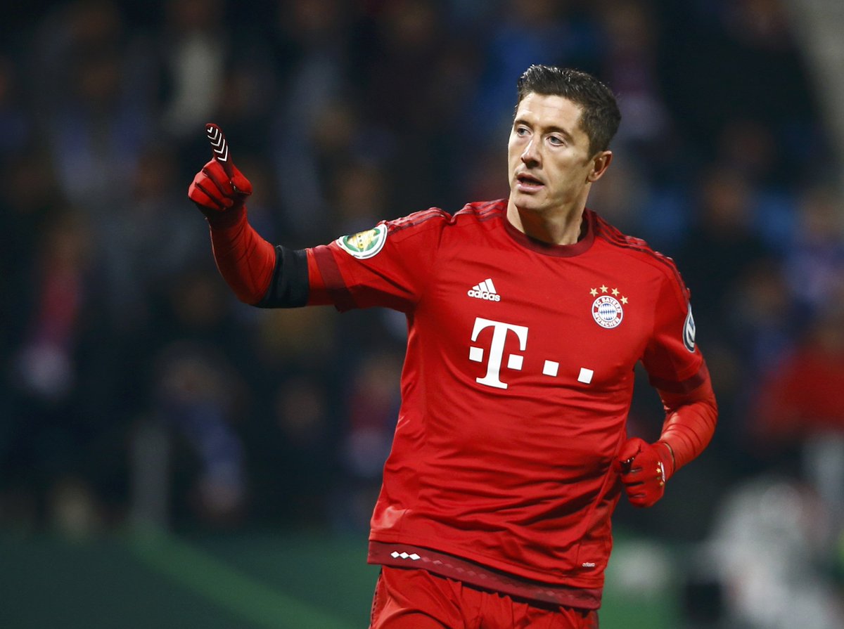 RMadridInfo's tweet photo. Most Champions League goals + assists over the last 4 seasons:
Ronaldo (60)
Messi (37)
Lewandowski (35)  [Squawka] https://t.co/pSfM8UZysm