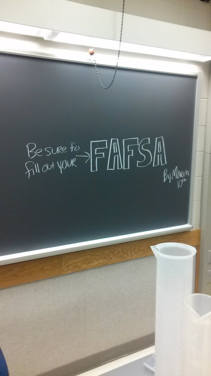 PFWFinAid's tweet photo. We are spreading #FAFSA cheer throughout campus! #IPFWHC16 #IPFW https://t.co/med7a8kHwJ