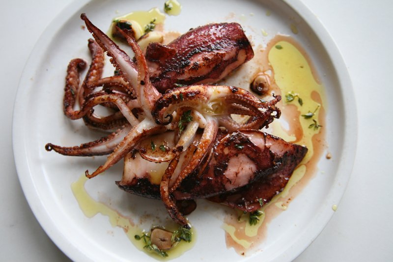 LidiaBastianich's tweet photo. #LidiasCookingTips - Learn the best ways to cook calamari. #TenderEveryTime https://t.co/f447YqOjPs #AskLidia https://t.co/6jUzk8cDq7