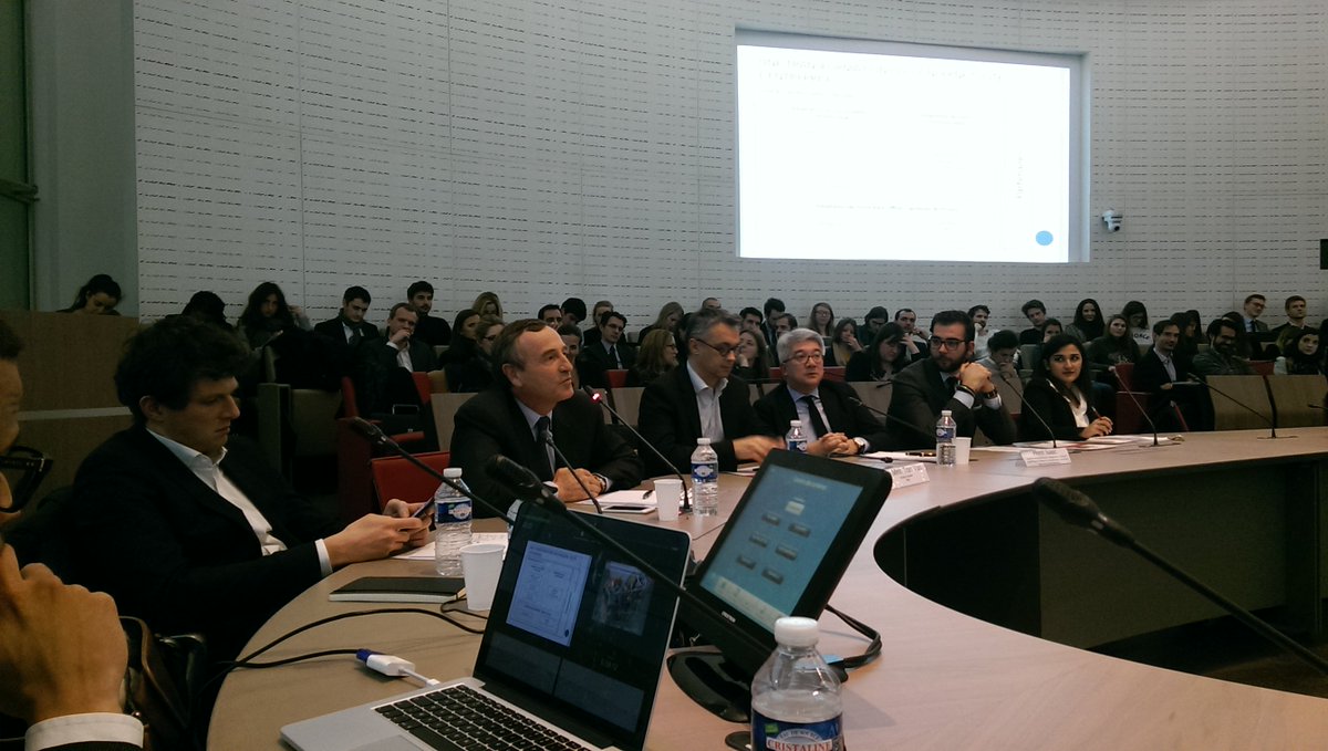 MBC_master128's tweet photo. Bravo aux étudiants du MBC et du 101 pour cette très belle conférence sur la transformation digitale ! https://t.co/VoWgCRNkQt