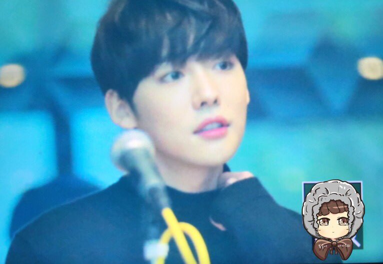 PeachTea0926's tweet photo. 20160218 정오의 희망곡 #위너 #김진우 😫😫😫이뻐 https://t.co/6VbyeJQLJQ