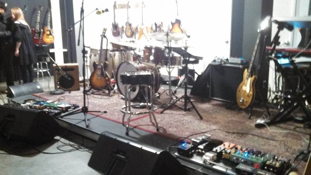 twotrey23's tweet photo. Waiting for #LyleWorkman 's live performance to begin at #soundtrack launch event for #Jud… https://t.co/3wMNhhZ4jo https://t.co/Y7RvOSYkiY