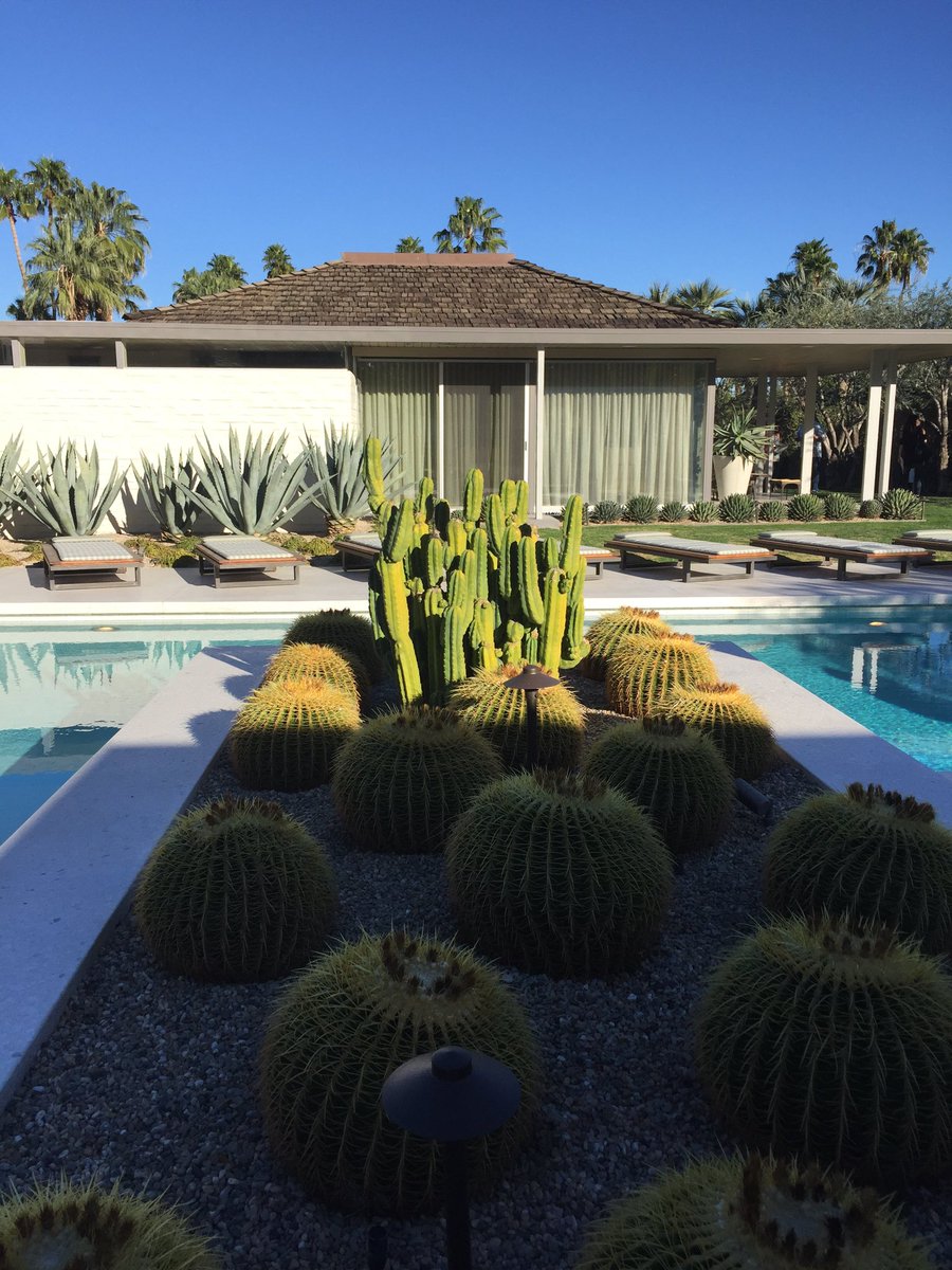 Abernathy Residence in Palm Springs, by architect Bill Cody, very cool #ModernWeek#PalmSprings#ChicandVeryCool