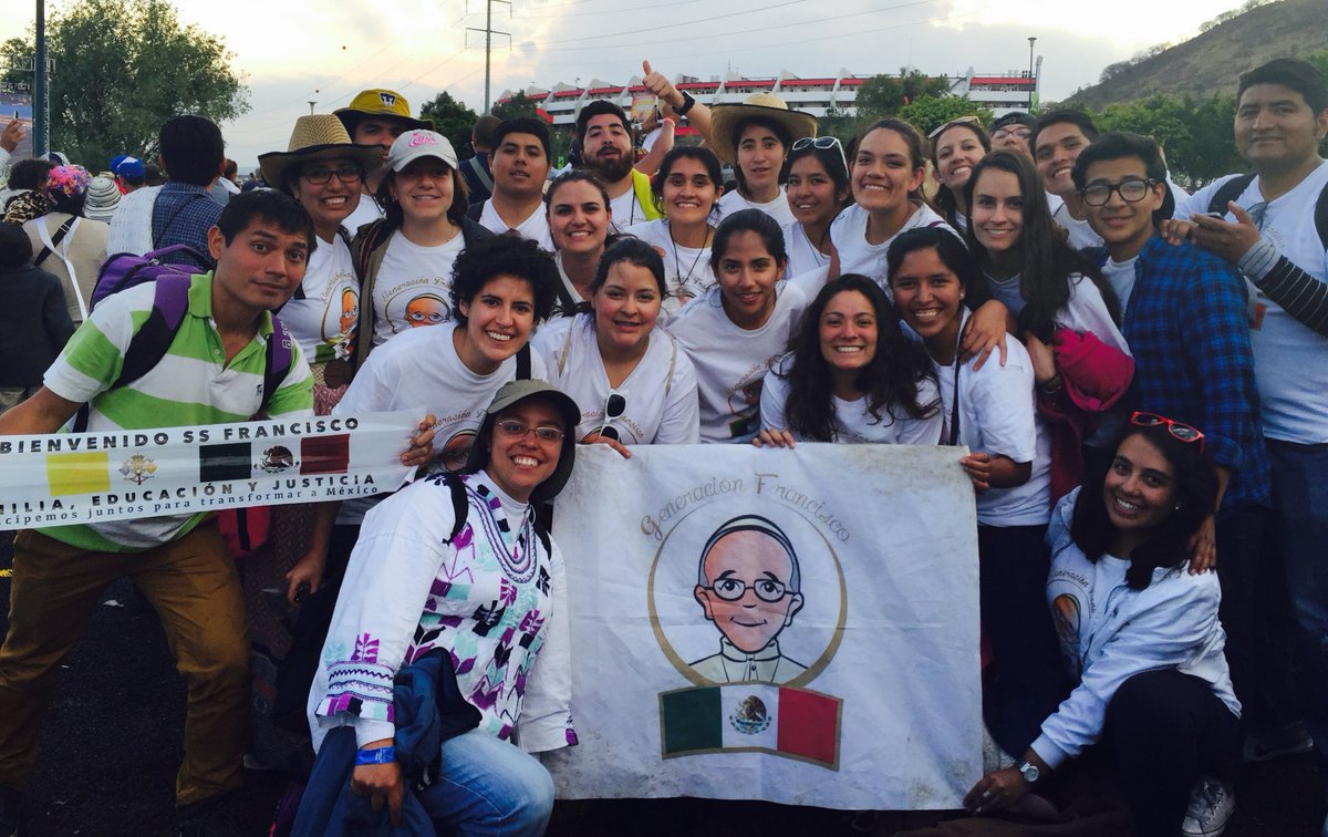 GenFranciscoMX's tweet photo. #GraciasFrancisco por todo! 
Atte: @GenFranciscoMX 
Los jóvenes de 🇲🇽😎🙏🏼 #JuventudDelPapa https://t.co/et9NODUYD9