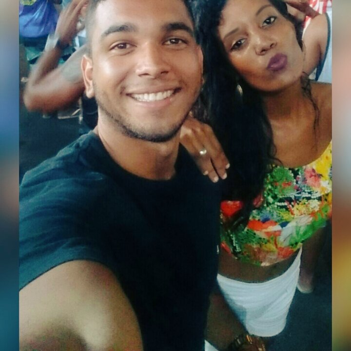 _KarinaDitta's tweet photo. Tudo que eu quero ouvir, eu te amo open bar 🎵🎉🎉🍻🍻 #MigoSeuLoko #MaisUmaDoHexa #Colocadissimos #Deferentes #Sintonia https://t.co/cmqAPkgxja