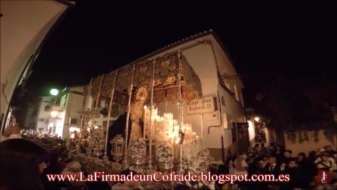 🎥 María Santísima de la Estrella por calle Panaderos 2015.
youtu.be/E2OuMXoCpM4
