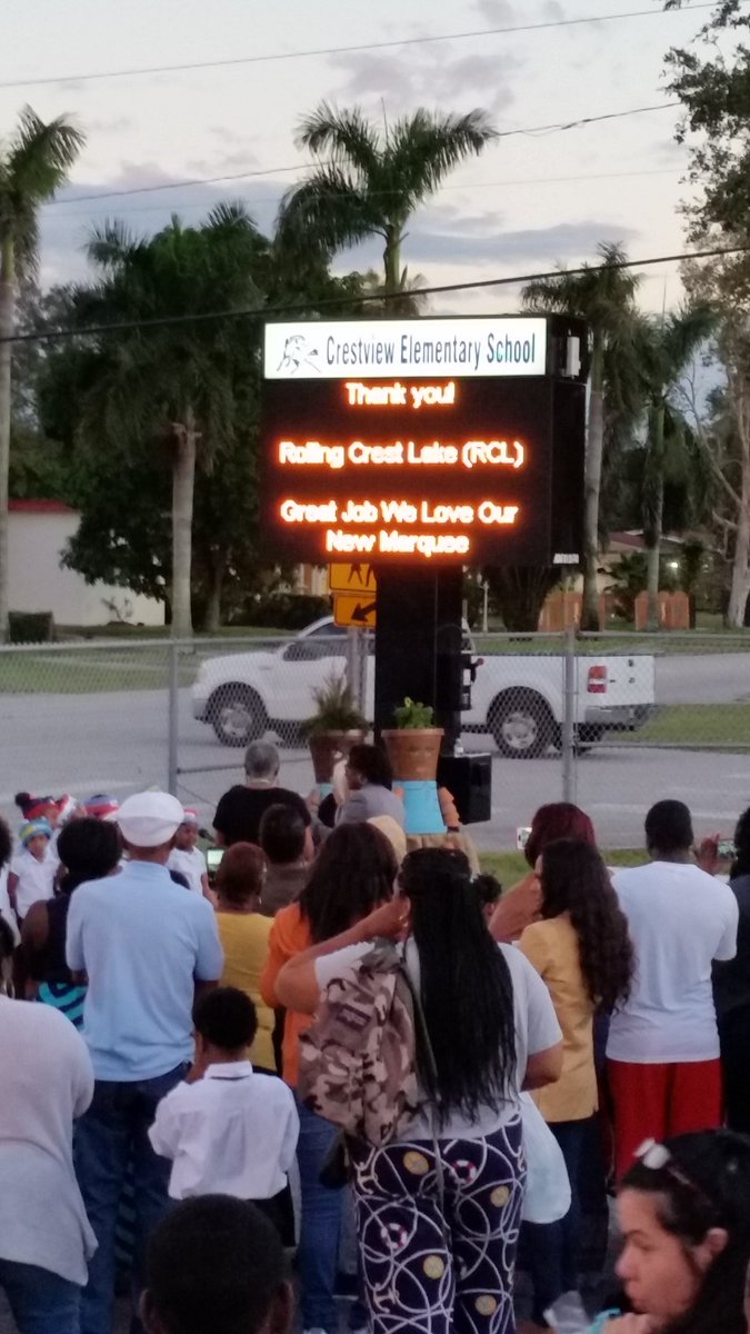 CrestviewES's tweet photo. #CESMarqueePresentation
#CrestviewRocks
#RollingCrestLakeInc.
#THANKYOU! https://t.co/WqvTVAAU30