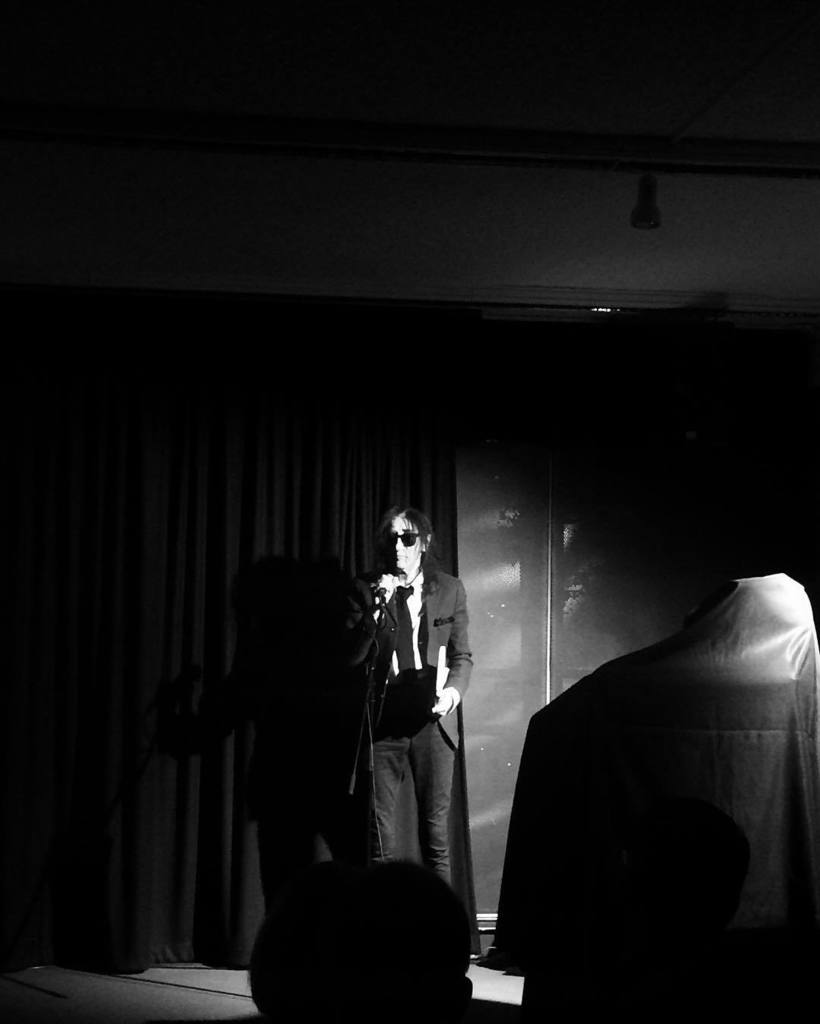 chris roberts tweet media