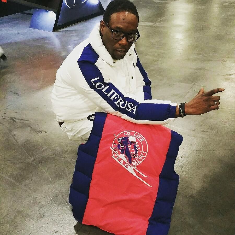 ThirstinHowl3rd's tweet photo. Shillz da realz
Lo life
Goose and vest
#LOLIFEBRAND
#thirstinhowlthe3rd
#prancelo #rljewelry https://t.co/fj2AN47mnq