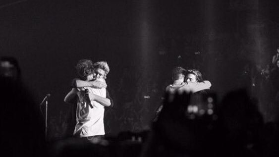 keepcaffeine's tweet photo. @1DUpdateBRA #VoteDragMeDownUK #KCA https://t.co/zC1c2W2aHv