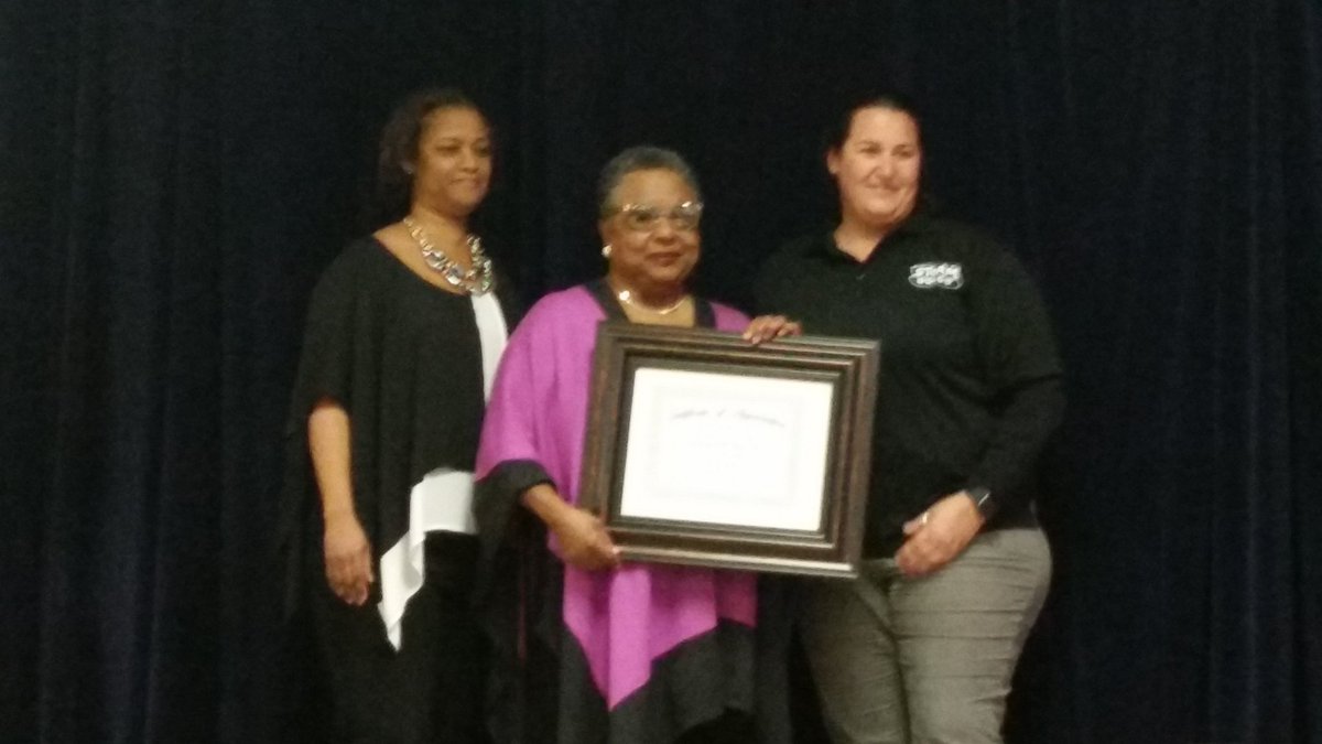CrestviewES's tweet photo. #ThankYouRollingCrestLake
#CrestviewRocks
@MiamiSup 
@MDCPSNorth https://t.co/eGlHsFvUm1